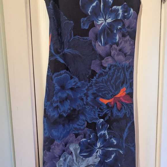 The Kit Midi Tank Dress
Indigo Iris Floral Sleeveless Blue - Picture 6 of 8